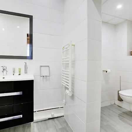 Charming Apartment-1br - 4p- Canal Saint-martin شقة باريس